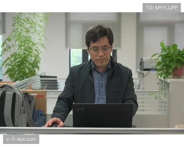 恰尔汗奥卢迎来职业生涯新高峰，励志成长故事引发广泛关注