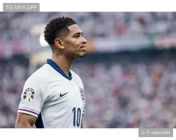 贝林厄姆对阵密集防守时的空间利用能力解析